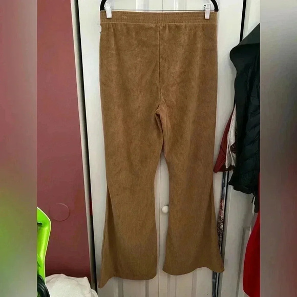 Aerie Groove On Ribbed Flare - Picture 8 of 8